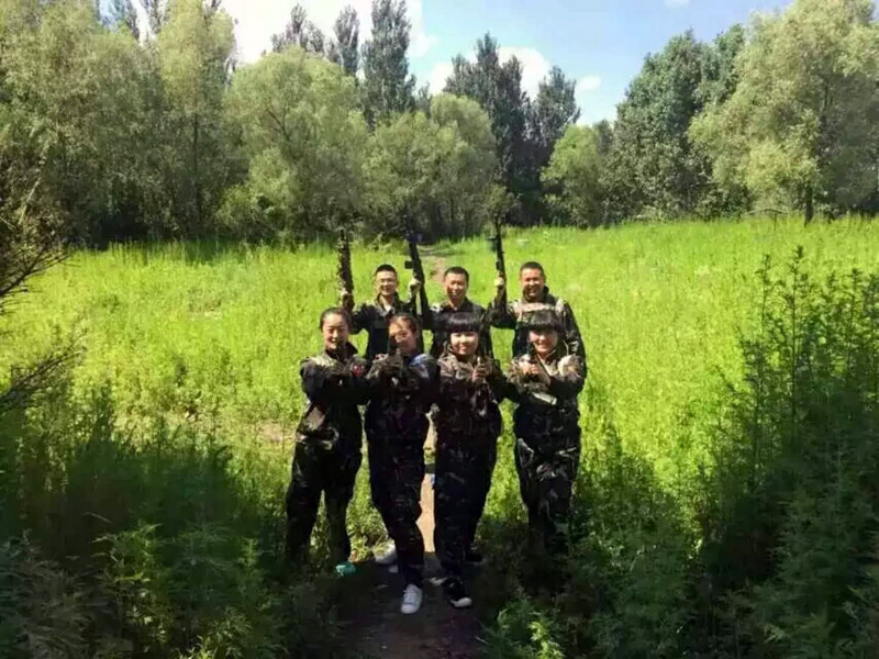 真人CS團(tuán)隊(duì)展示